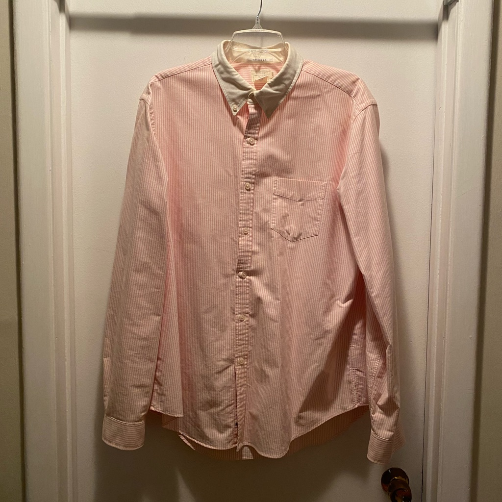 Men’s Shirt With White Collar